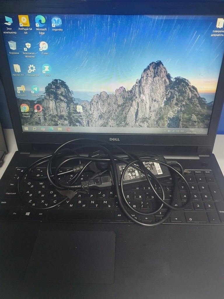 Купити Dell 15/celeron n3060 ddr3/4gb ddr3/hdd 500 gb/ssd *відсутній/*інтегрована Б/У