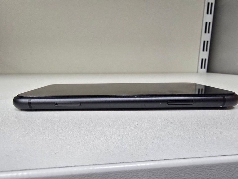 Apple iphone 11 64gb Код:01-200979870. Зображення 5