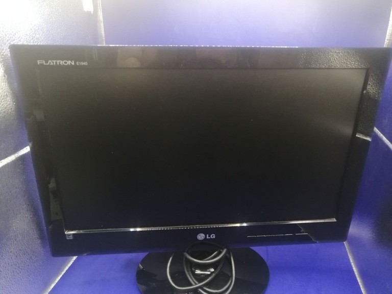 Оголошення Lg e1940s Б/У
