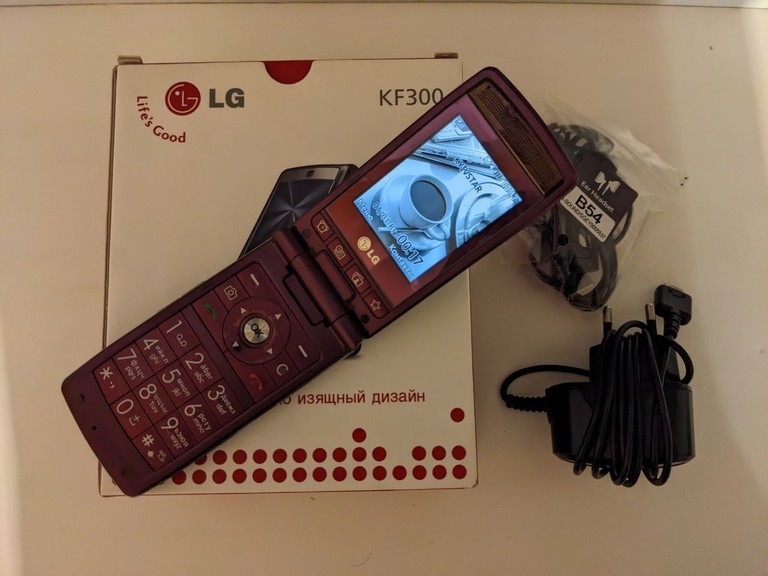 Дешиво Lg KF300 с ломбарда