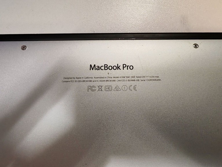 Дешиво Apple macbook pro a1398 15,4" core i7 2.2ghz/ram 16gb/ssd256gb/intel iris pro с ломбарда