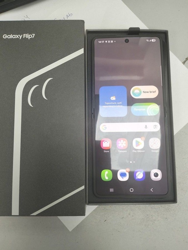 Объявление Samsung galaxy flip7 12/256gb Б/У