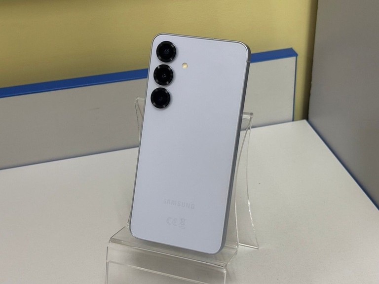 Дешиво Samsung galaxy s25 12/512gb с ломбарда