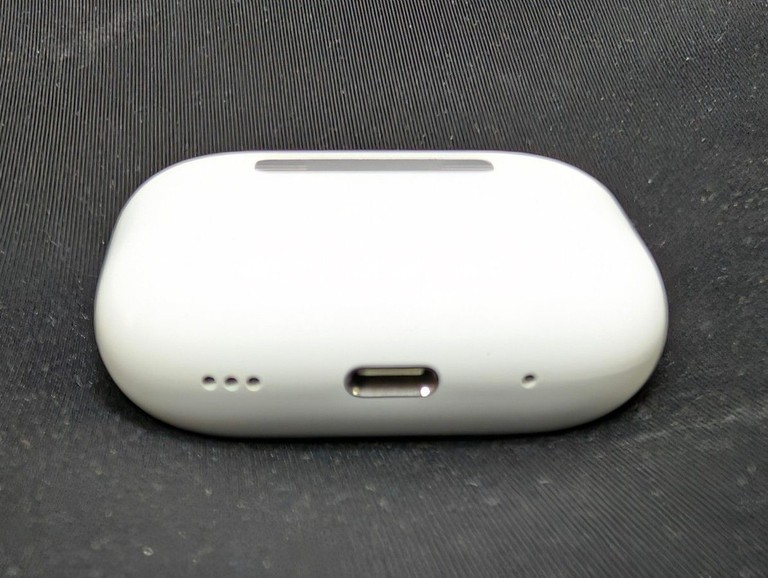 Дешево Apple airpods pro 2nd generation with magsafe charging case usb-c з ломбарду