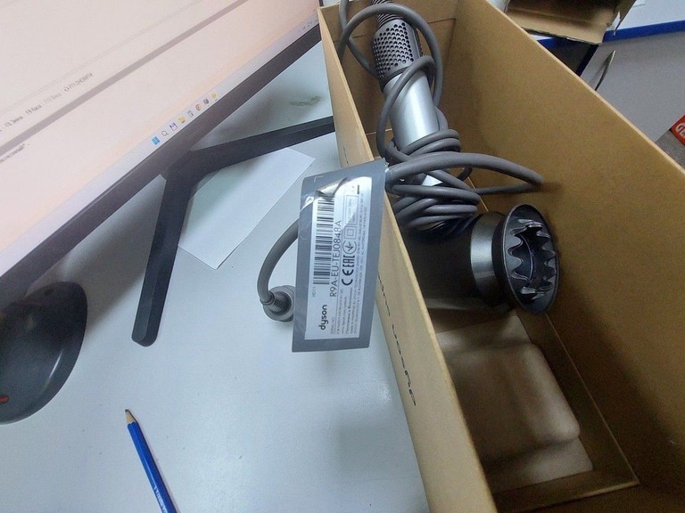 Розпродаж Dyson Supersonic HD11 Professional Edition Nickel/Nickel (392966-01), продавець Техноскарб