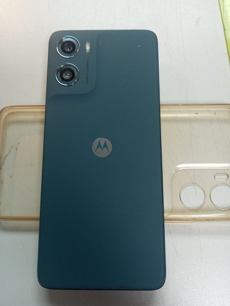 Оголошення Motorola moto g06 4g 4/64gb tendril Б/У
