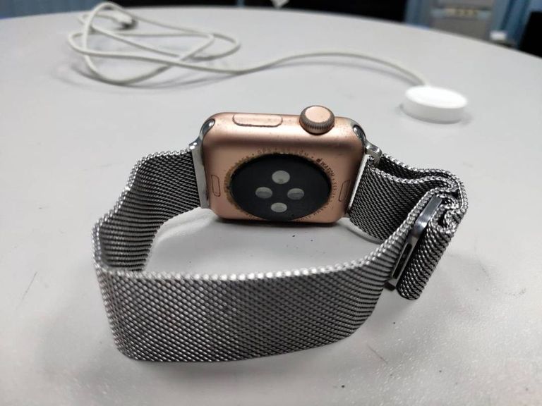 Apple watch series 3 38mm aluminum case