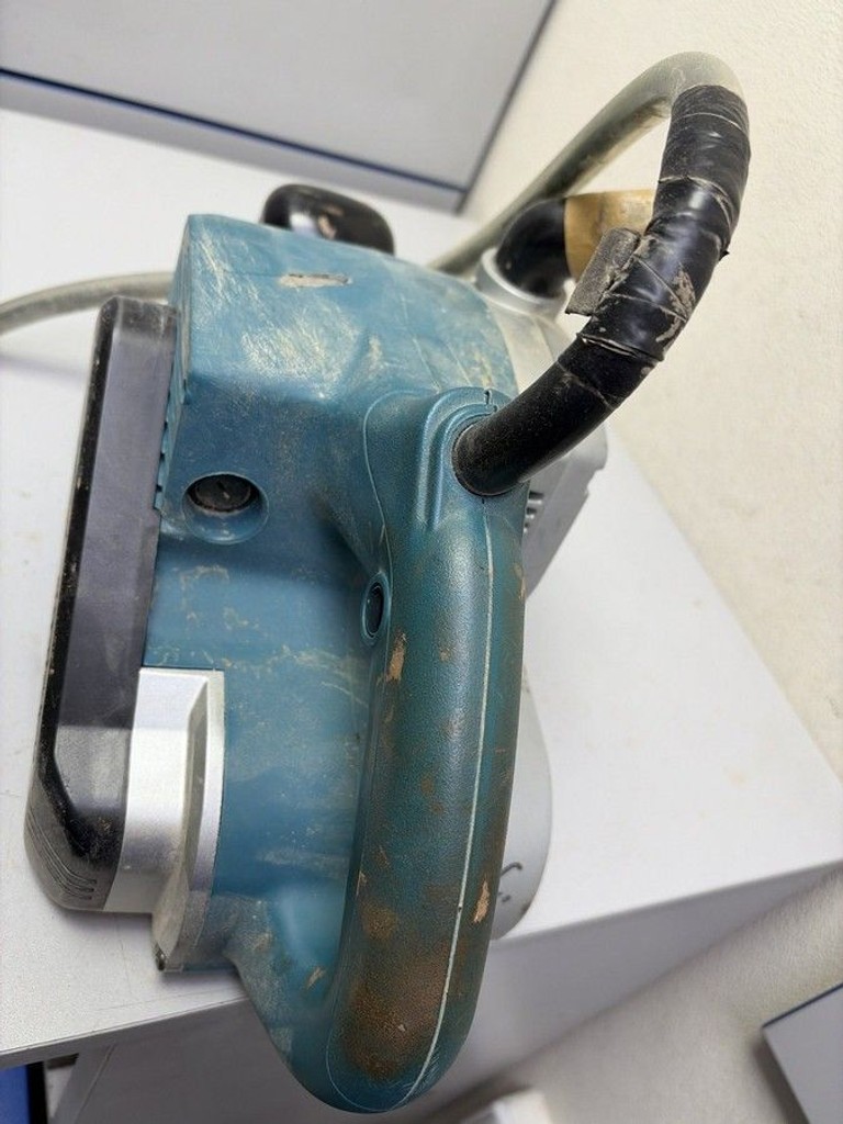 Оголошення Makita 9403 Б/У