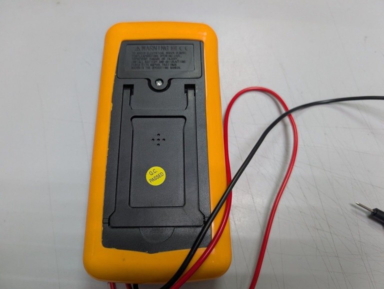 Дешево Voltronic DT-9208A з ломбарду