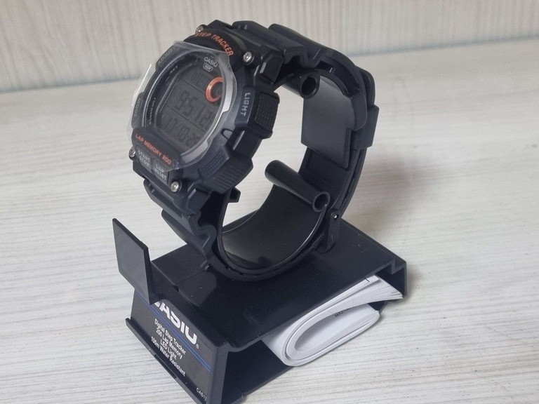 Дешево Casio WS-2100H-1A2 з ломбарду