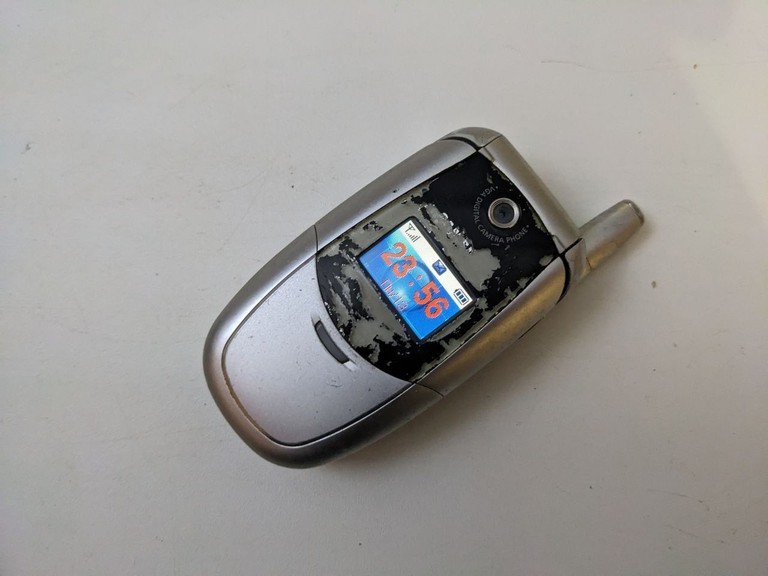 Дешево Samsung e300 з ломбарду