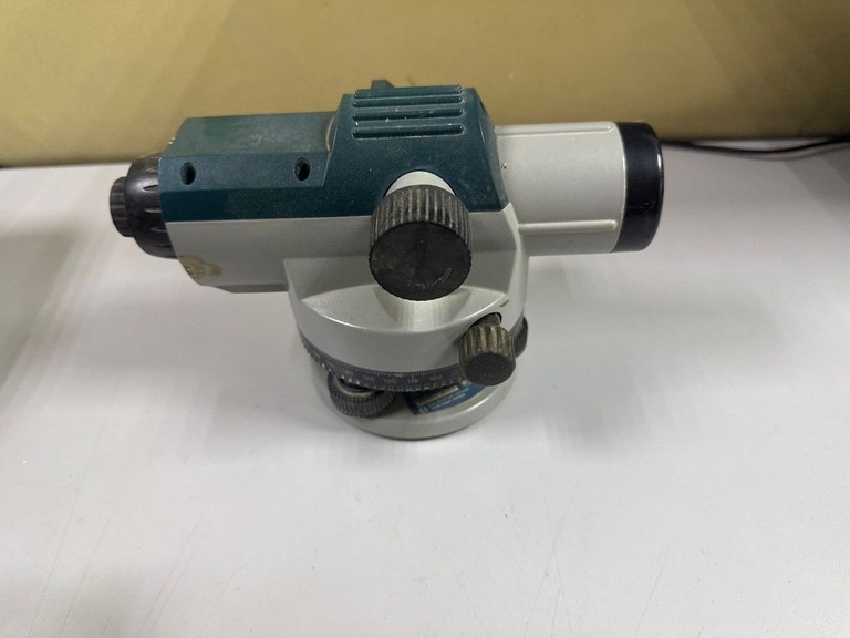Купити Bosch gol 20 d Б/У