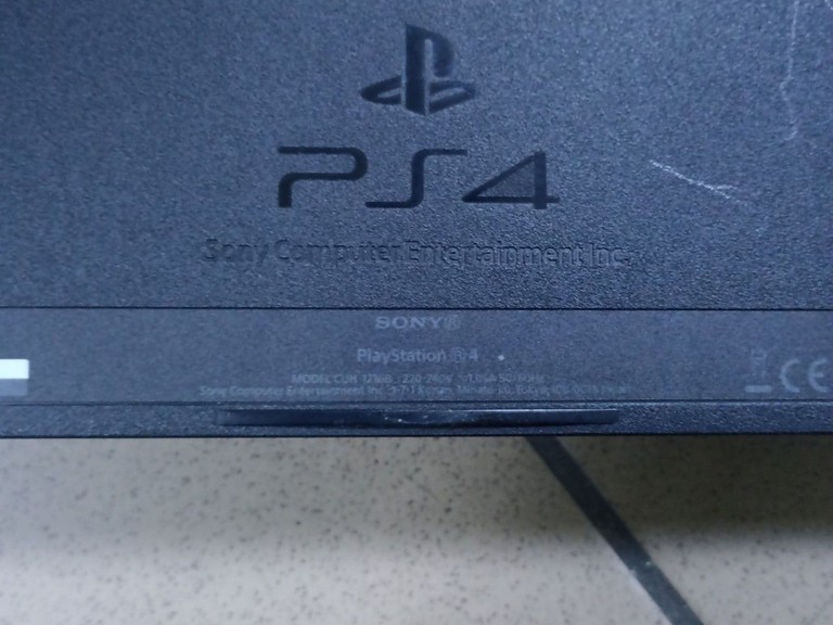 Купити Sony playstation 4 1tb Б/У