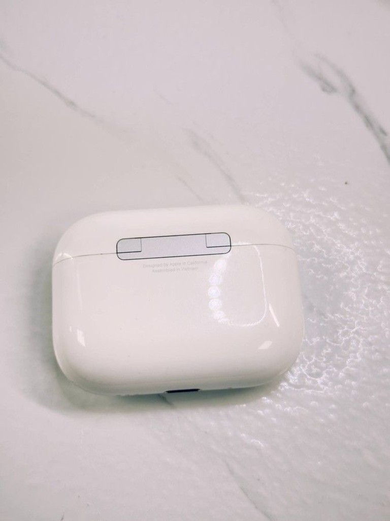 Дешево AirPods Pro 3 з ломбарду