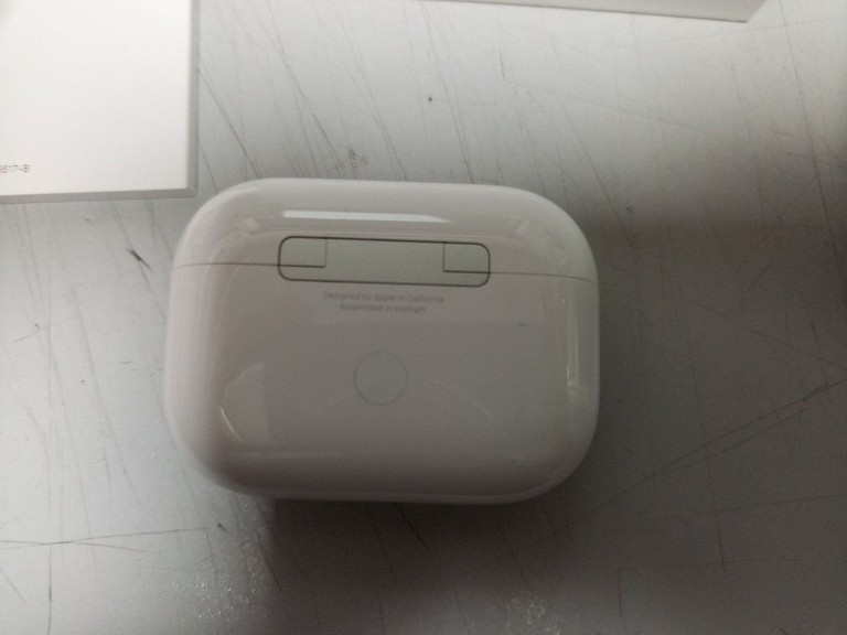 Дешево Apple airpods pro 2nd generation with magsafe charging case usb-c з ломбарду