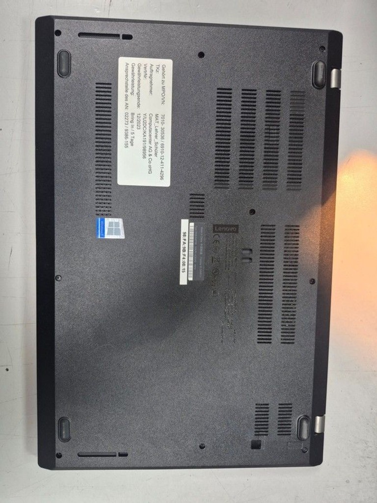 Купить Lenovo 15/core i5 8265u ddr4/8gb ddr4/hdd *відсутній/ssd 256 gb/*інтегрована Б/У