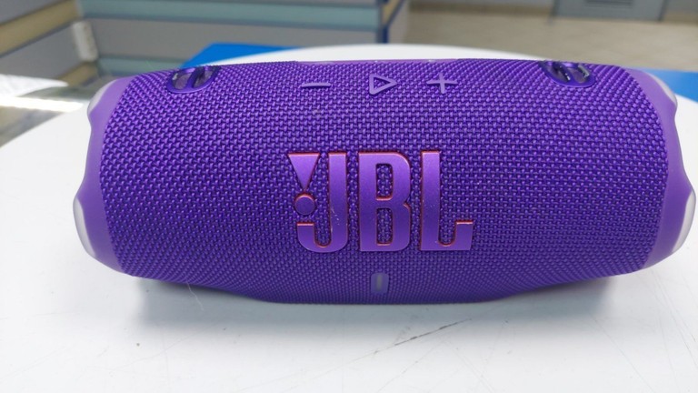 Купить JBL Charge 6 Black Б/У