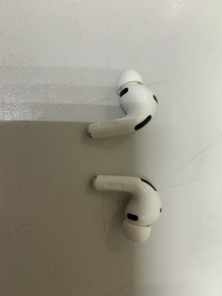 Купити AirPods Pro 3 Б/У