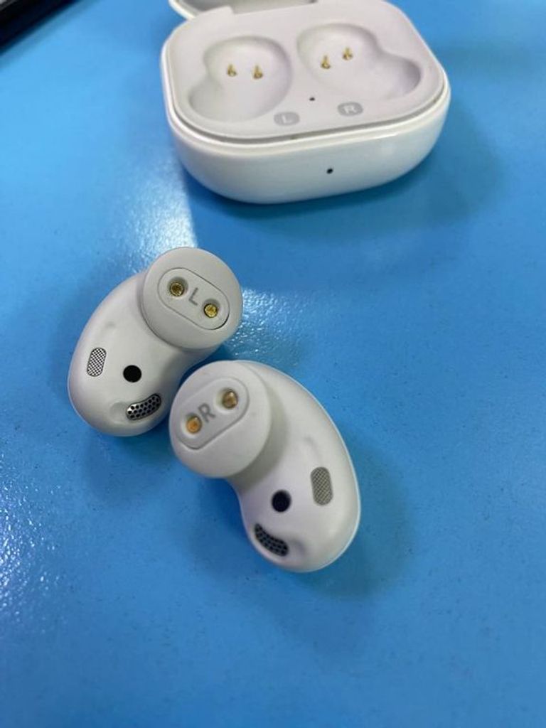 Samsung galaxy buds live