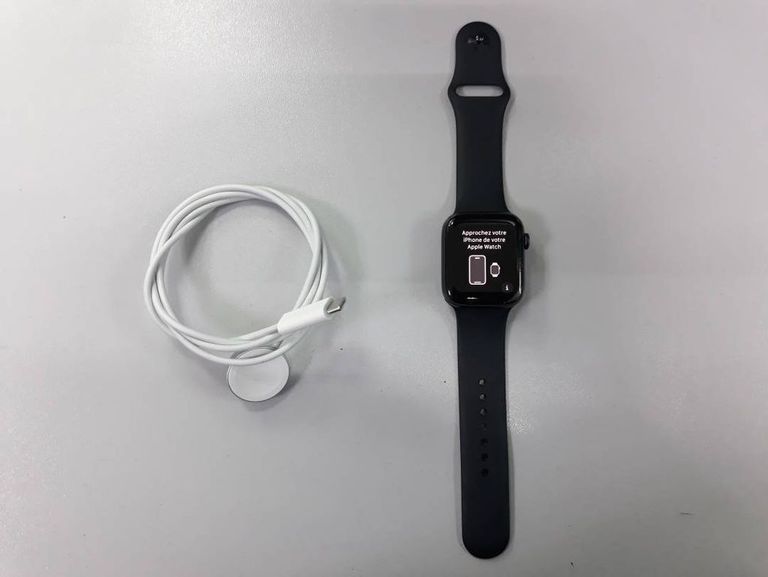 Apple watch se 44mm aluminum case