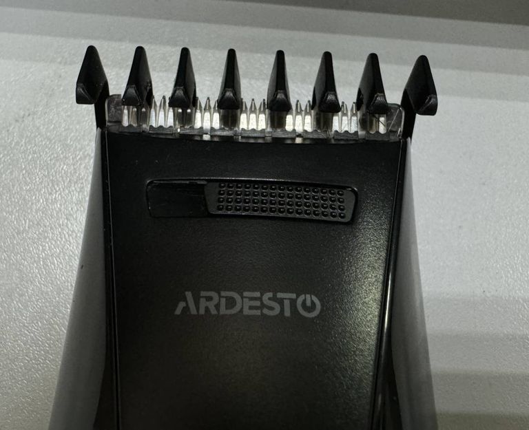 Ardesto HC-Y20-B