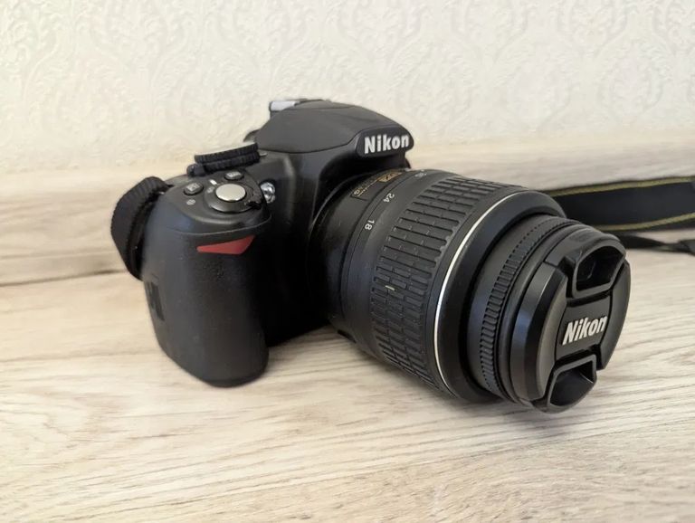 Купить Nikon d3100 nikon af-s dx nikkor 18-55mm f/3.5-5.6g vr ii Б/У