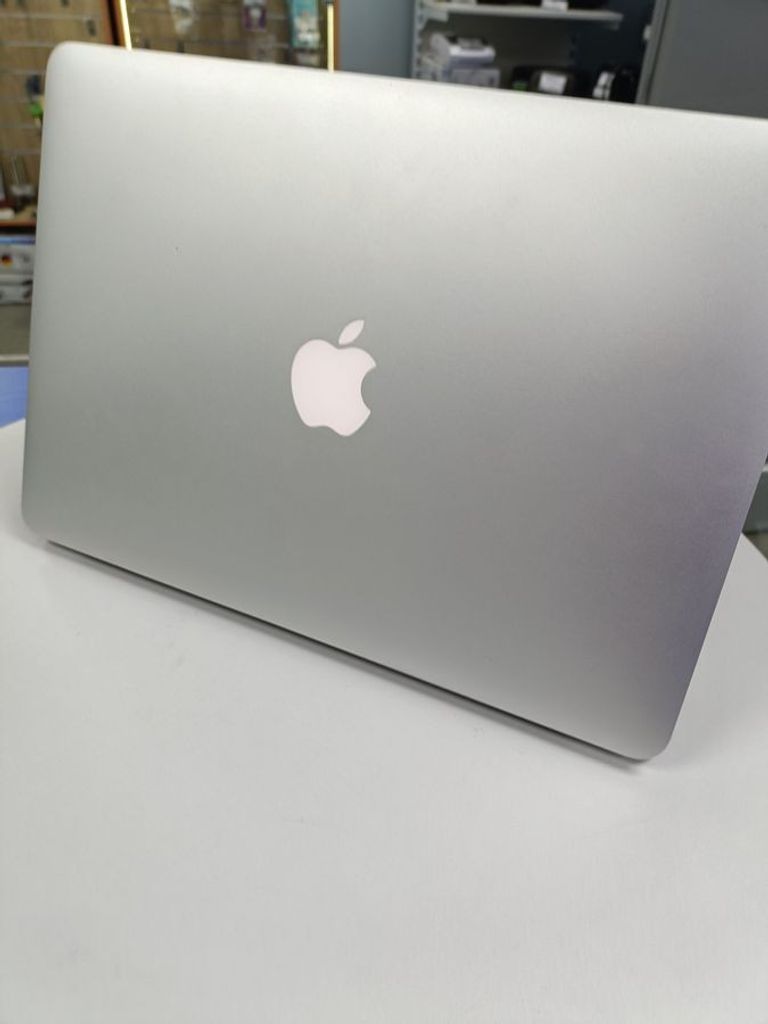Оголошення Apple macbook air a1466 13,3" core i5 1.6ghz/ram4gb/ssd128gb/intel hd graphics 6000 Б/У