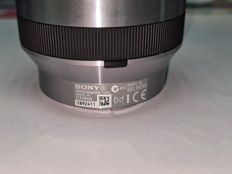 Дешиво Sony SEL18200 18-200mm f/3,5-6,3 с ломбарда