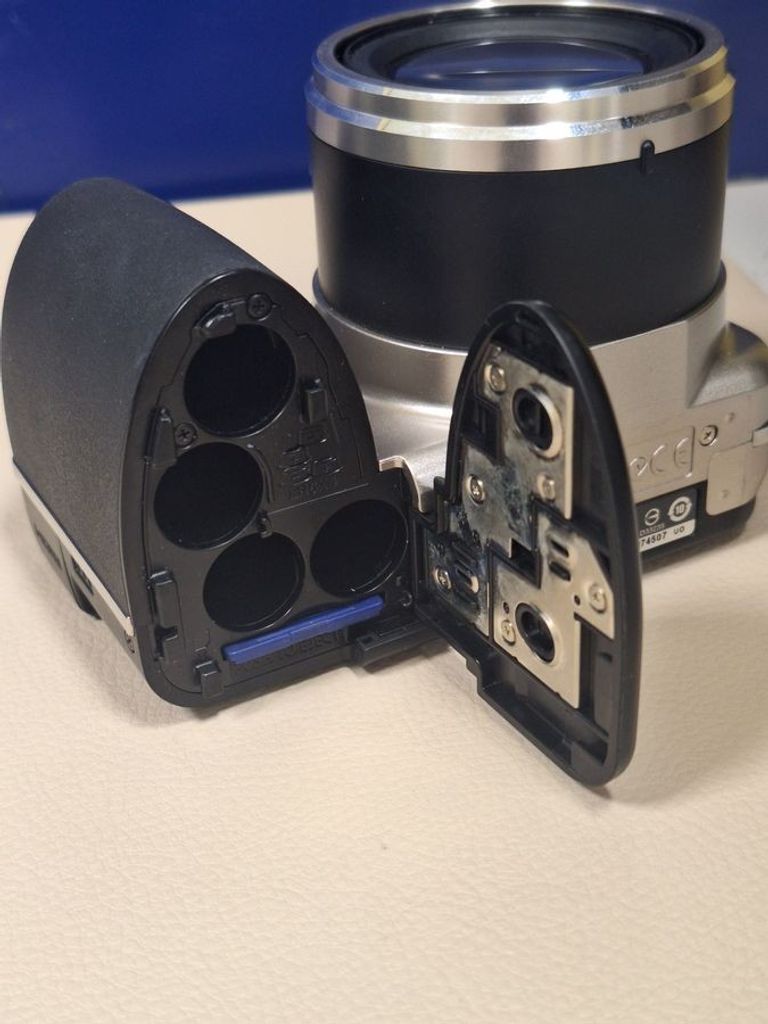 Дешево Olympus SP-600 UZ з ломбарду