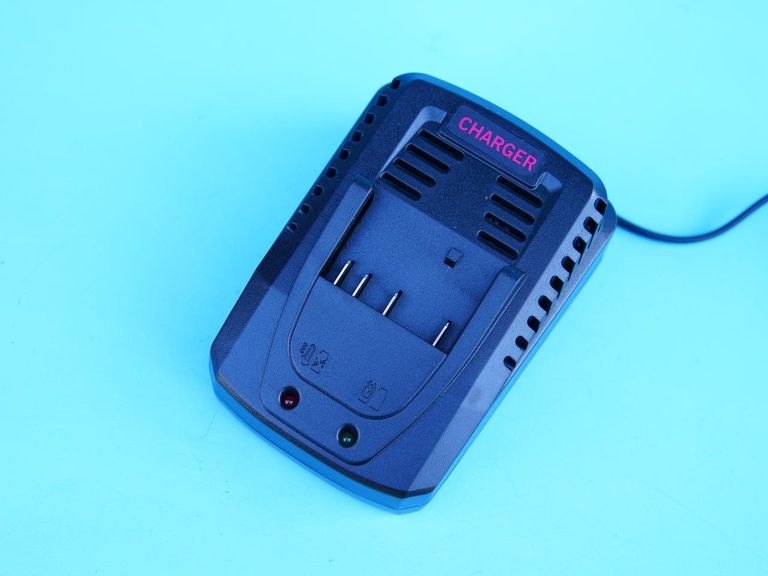 Дешево Charger AL1860CV. BAT614 з ломбарду