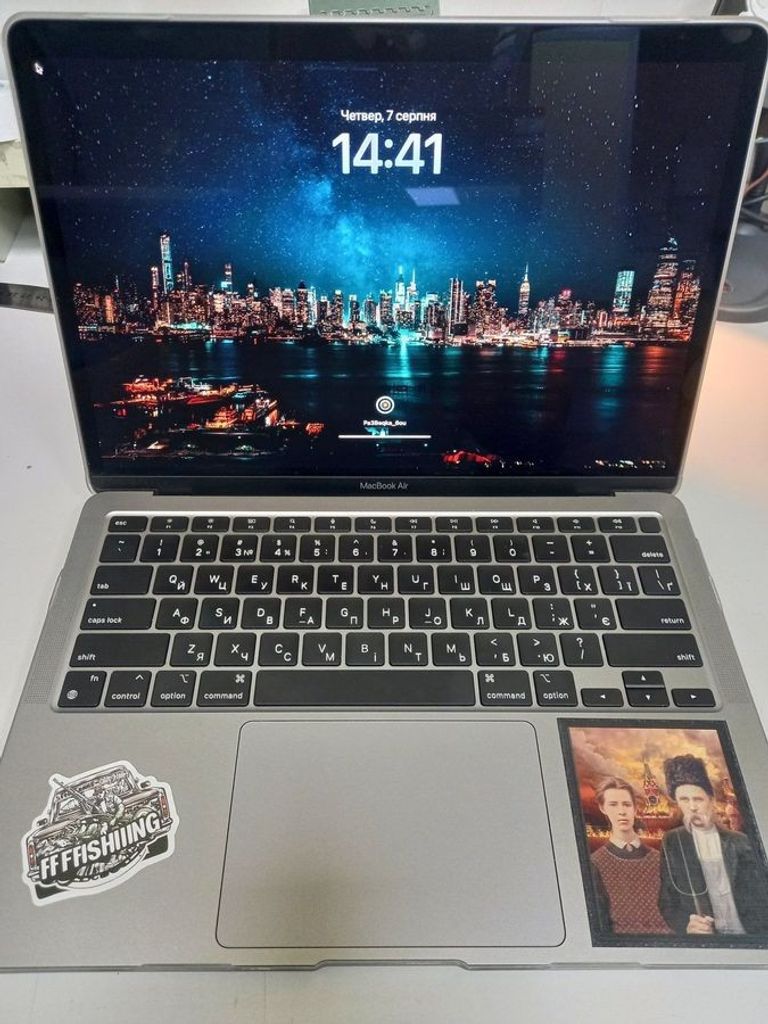 Купить Apple MacBook Air 13" Space Gray Late 2020 (Z124000FN) Б/У