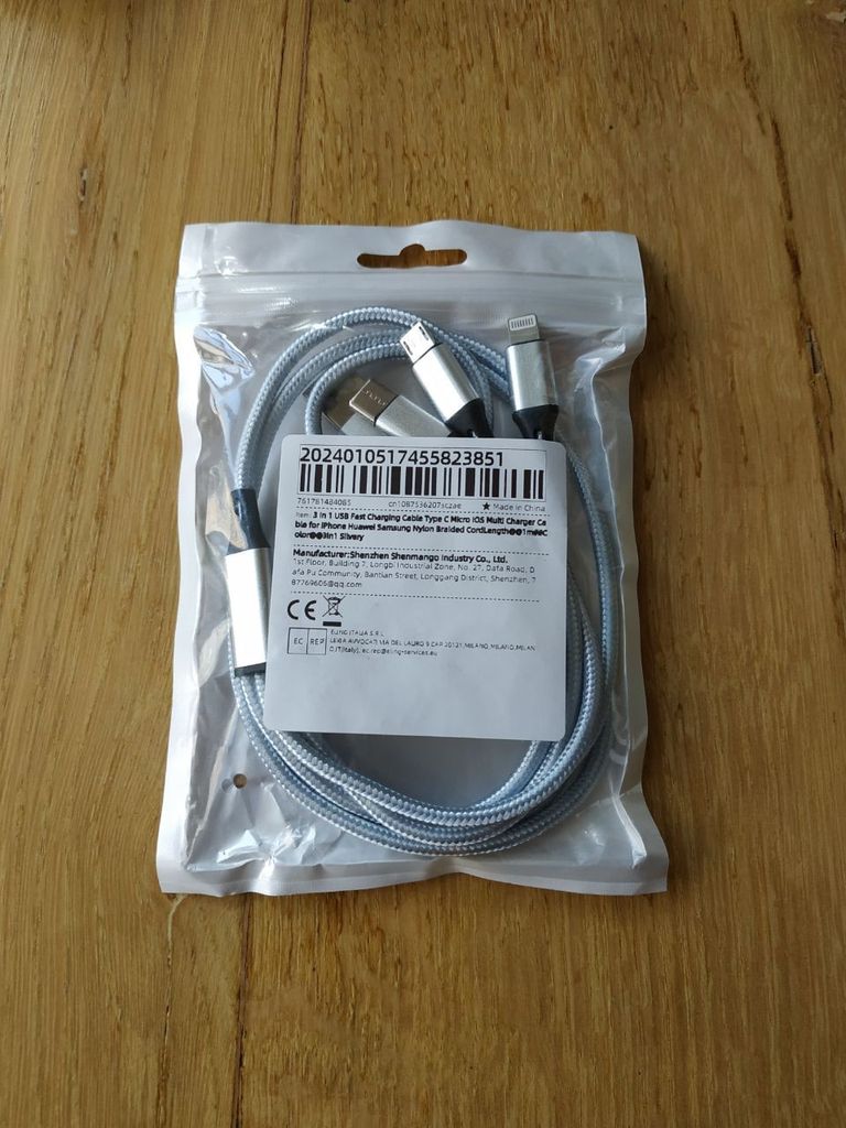 Дешиво Кабель для зарядки и передачи данных 3 в 1 Новый с ломбарда