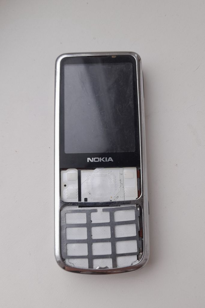 Купити Нокиа 6700 Б/У