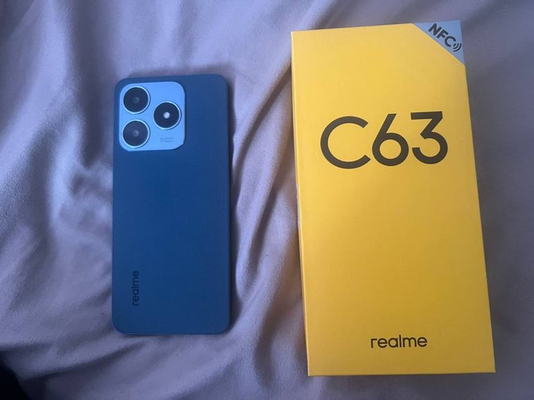 Купити Realme C63 8/256GB Leather Blue Б/У