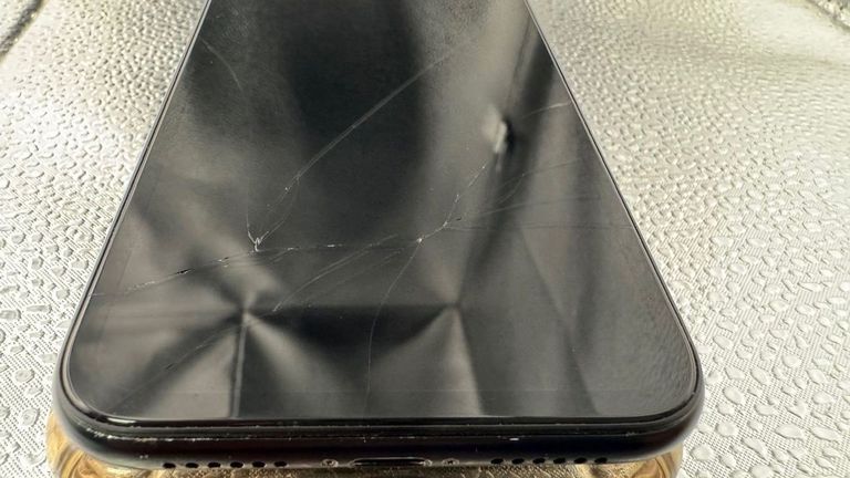 Apple iphone xr 64gb Код:01-200778071. Изображение 9