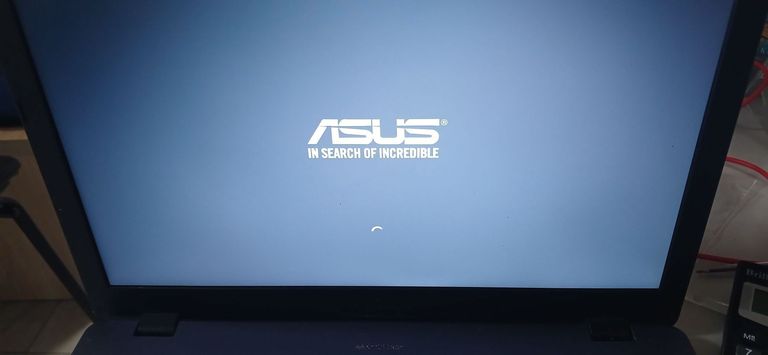Asus 15/core i3 8130u ddr4/6gb ddr2/ssd 120 gb/geforce mx130 2gb Код:01-200782152. Изображение 6