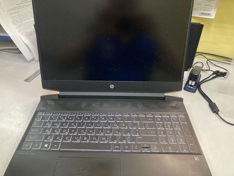 Дешево Hp 15/ryzen 5 3550h ddr4/8gb ddr4/hdd *відсутній/ssd 512 gb/geforce gtx1650 4gb з ломбарду