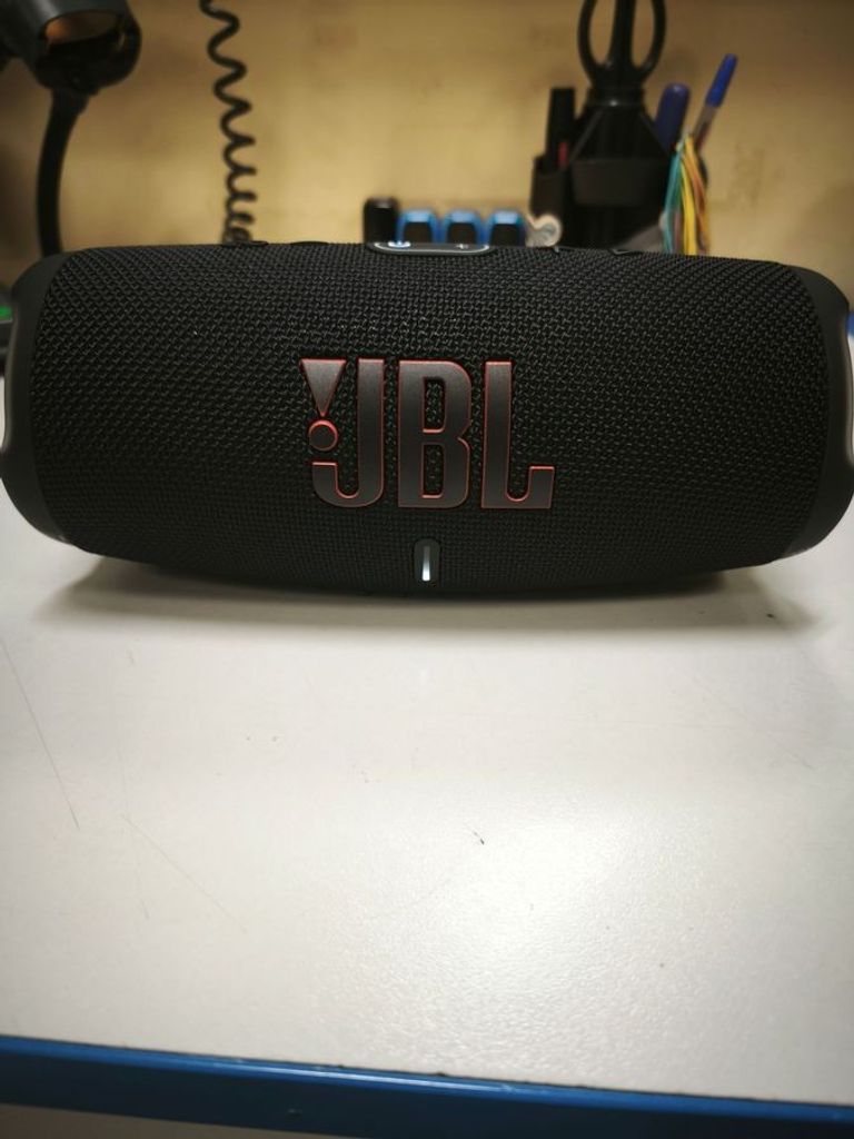 Купить Jbl charge 5 Б/У