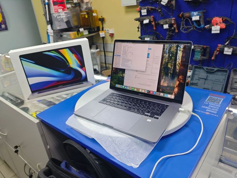 Купить Apple macbook pro 16" 2019 a2141 core i7 2,6ghz/ram16gb/ssd512gb/amd radeon pro 5300m 4gb Б/У