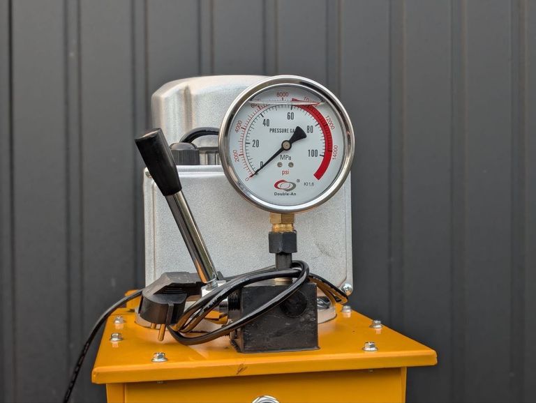 Дешево 700 Бар з ломбарду