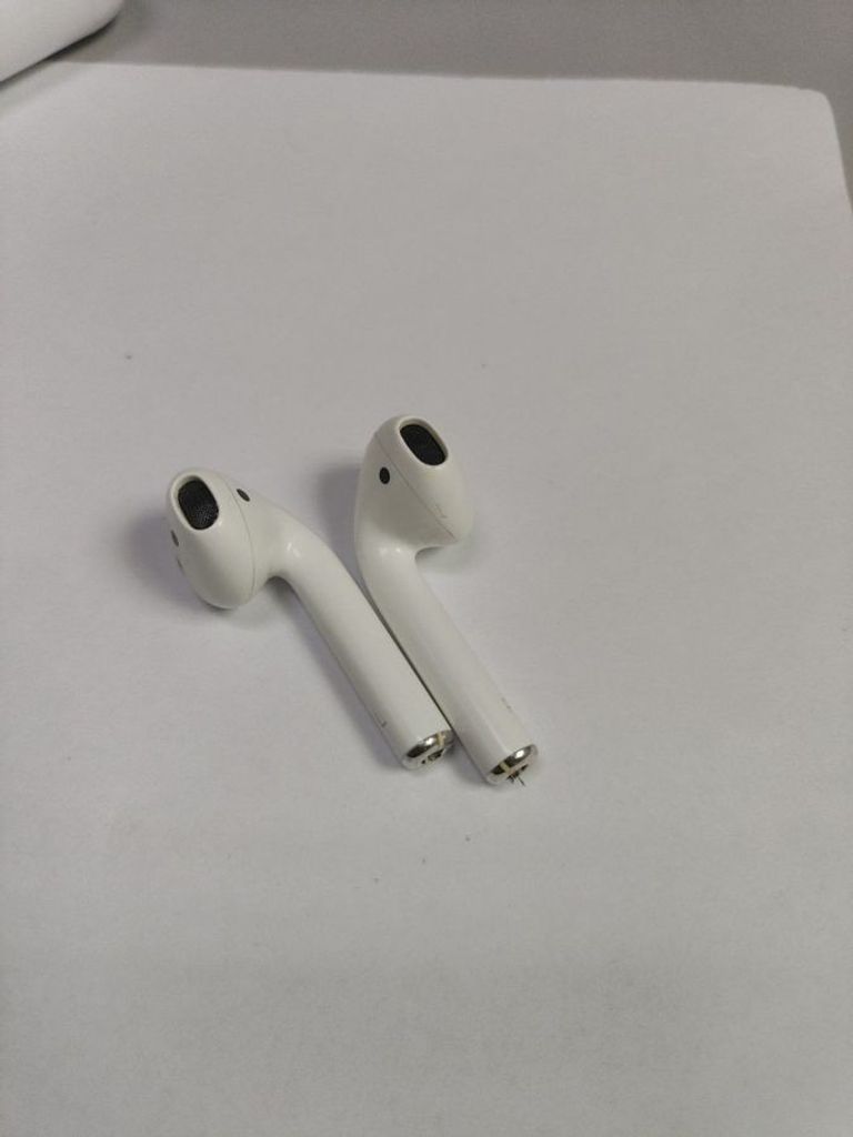 Дешиво Apple airpods 2nd generation with charging case с ломбарда