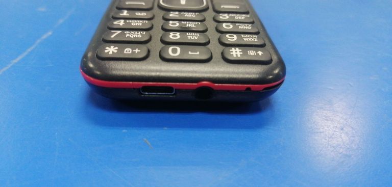 Розпродаж Nomi i1880 Black, продавець Техноскарб