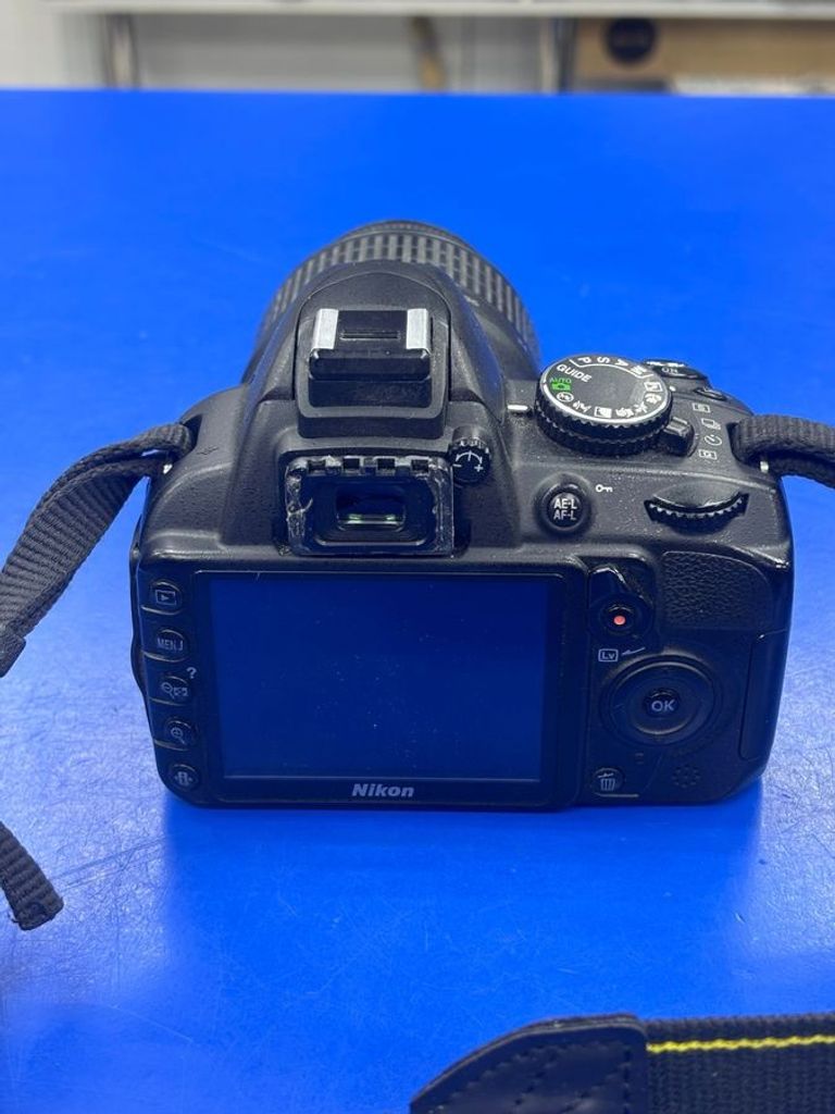 Дешиво Nikon d3100 + af-s nikkor 18-105mm 1:3,5-5,6g ed vr dx с ломбарда