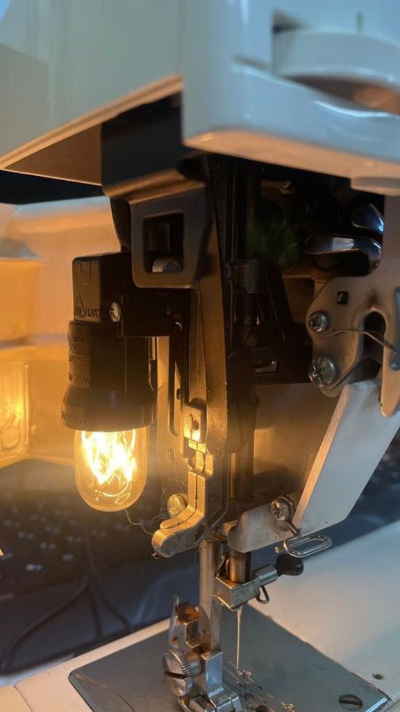 Дешево Janome LE22 (L394) з ломбарду