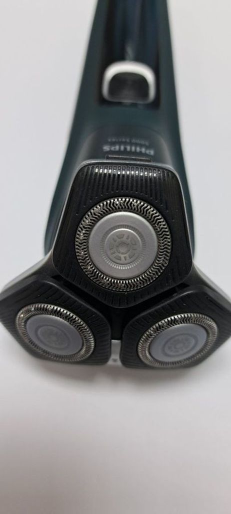Розпродаж Philips Shaver Series 5000 S5884/35, продавець Техноскарб