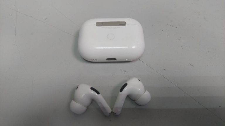 Дешево Apple airpods pro 2nd generation with magsafe charging case usb-c з ломбарду