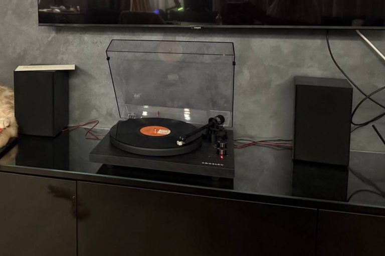 Дешево Crosley C62 Turntable з ломбарду