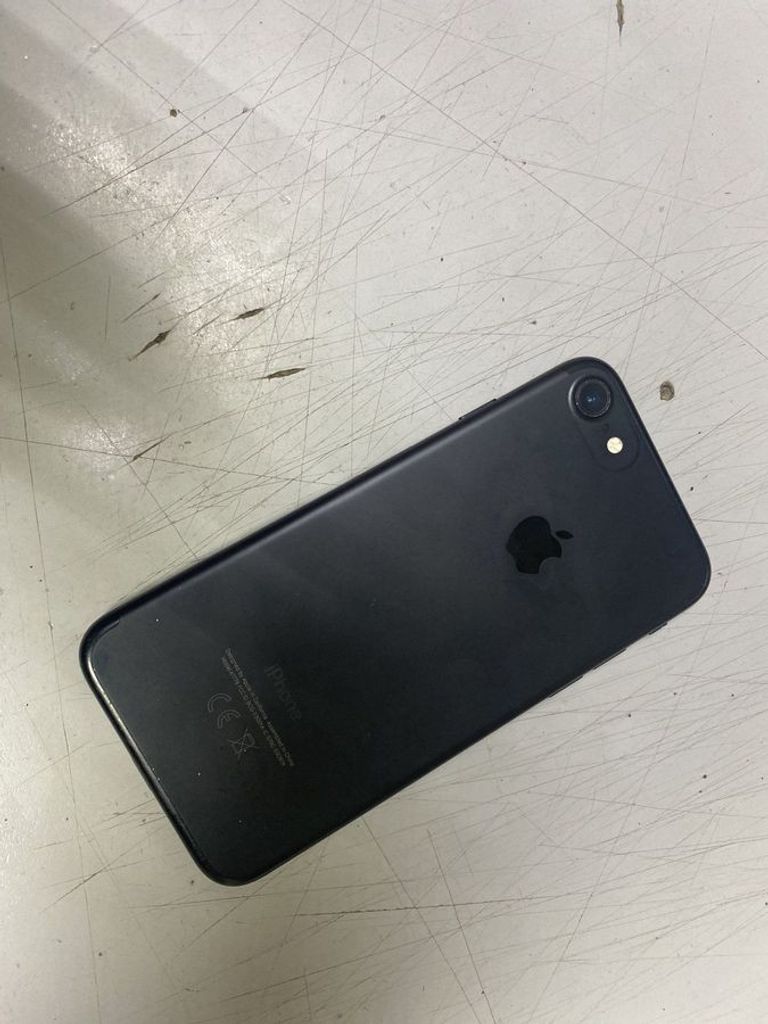 Купити Apple iphone 7 32gb Б/У