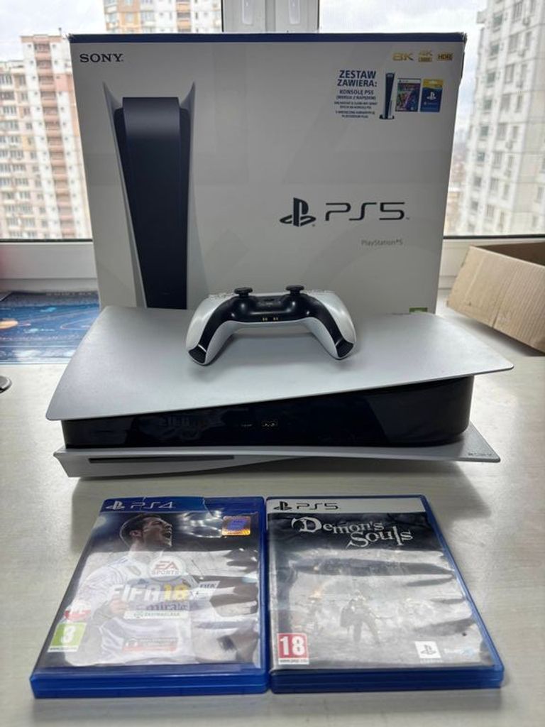 Купити Sony PlayStation 5 blue ray (повний комплект) Б/У