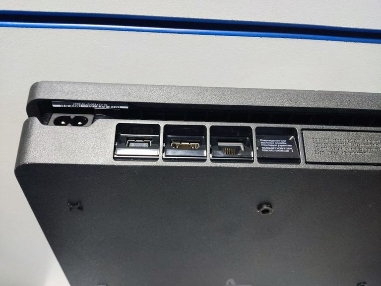 Дешево  Sony PlayStation 4 Slim 1TB Black з ломбарду